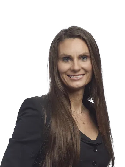 Larissa Neumann headshot