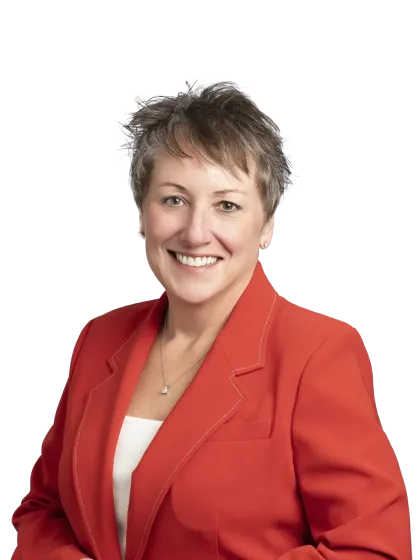 Heidi Erlacher headshot