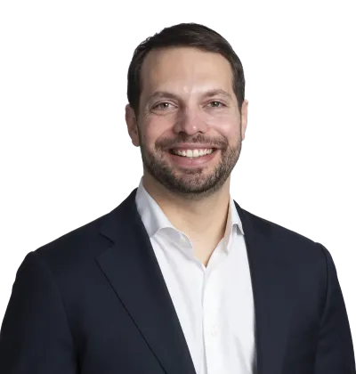 Alex Weiss headshot
